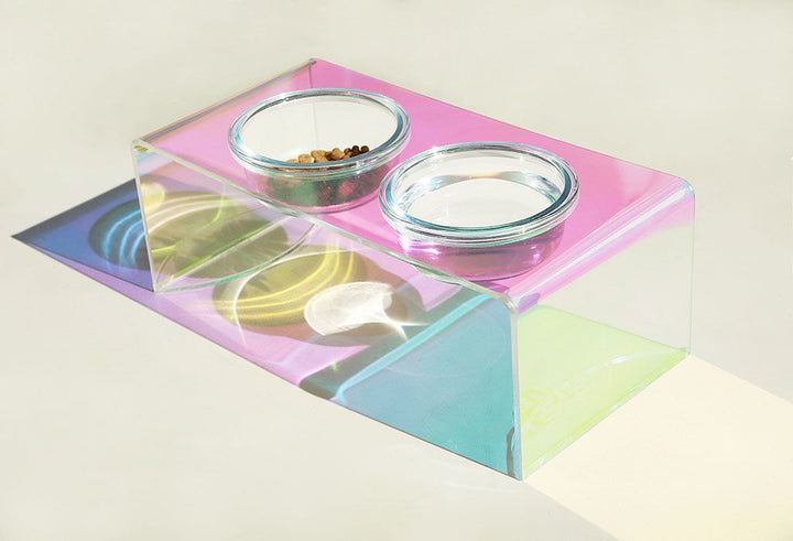 Holographic Elevated Feeding Table